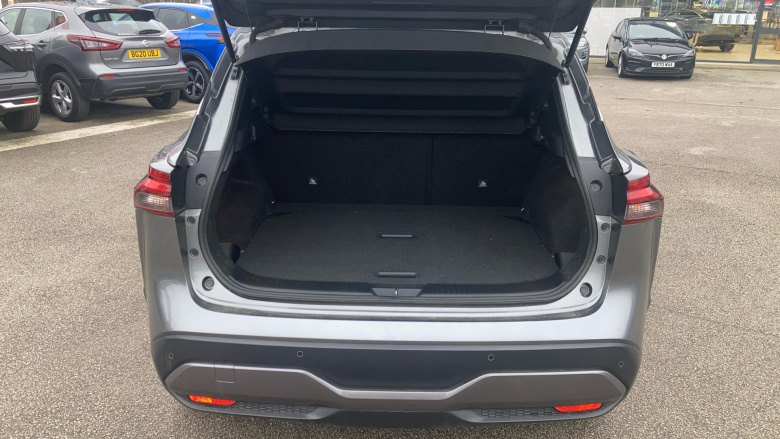 Nissan Qashqai 1.3 DiG-T MH N-Connecta 5dr Petrol Hatchback